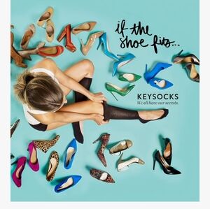 Brown No-Show Knee High Socks